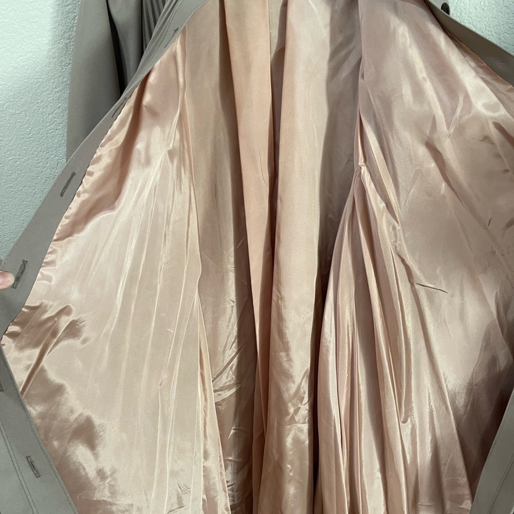 Vintage Victorian Style Trapeze knife pleated coat with brown velvet accents - Picture 13 of 13